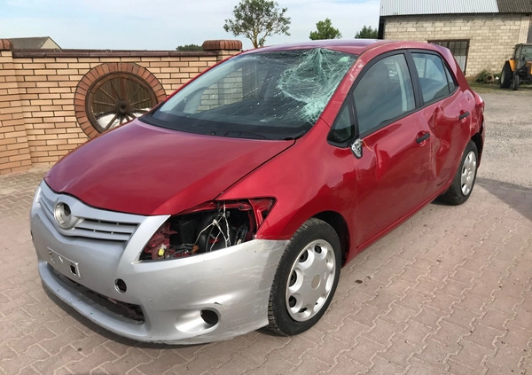 Toyota Auris cena 9500 przebieg: 85000, rok produkcji 2011 z Międzylesie małe 56